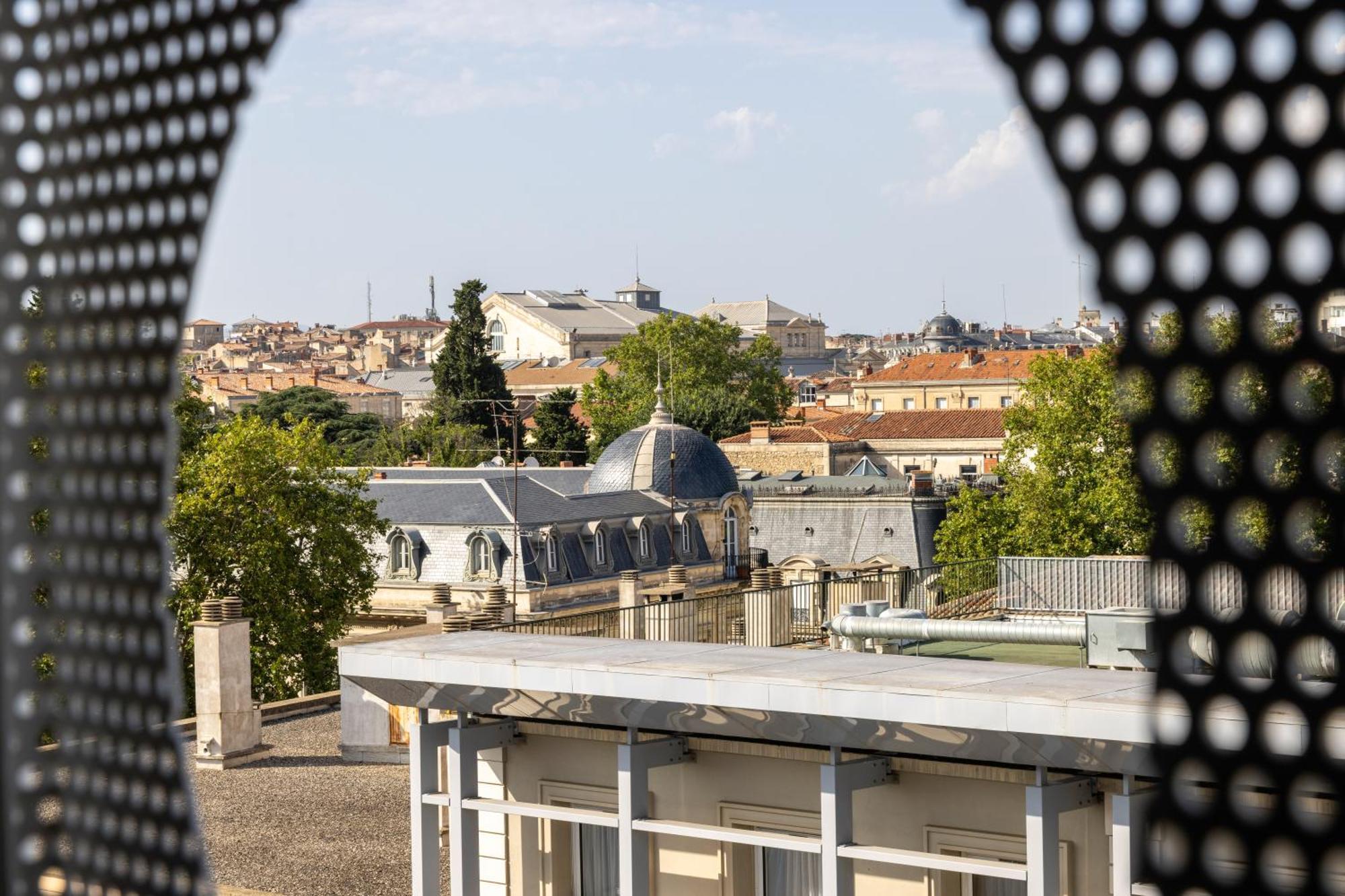 Golden Tulip Centre St Roch Hotel 4*
